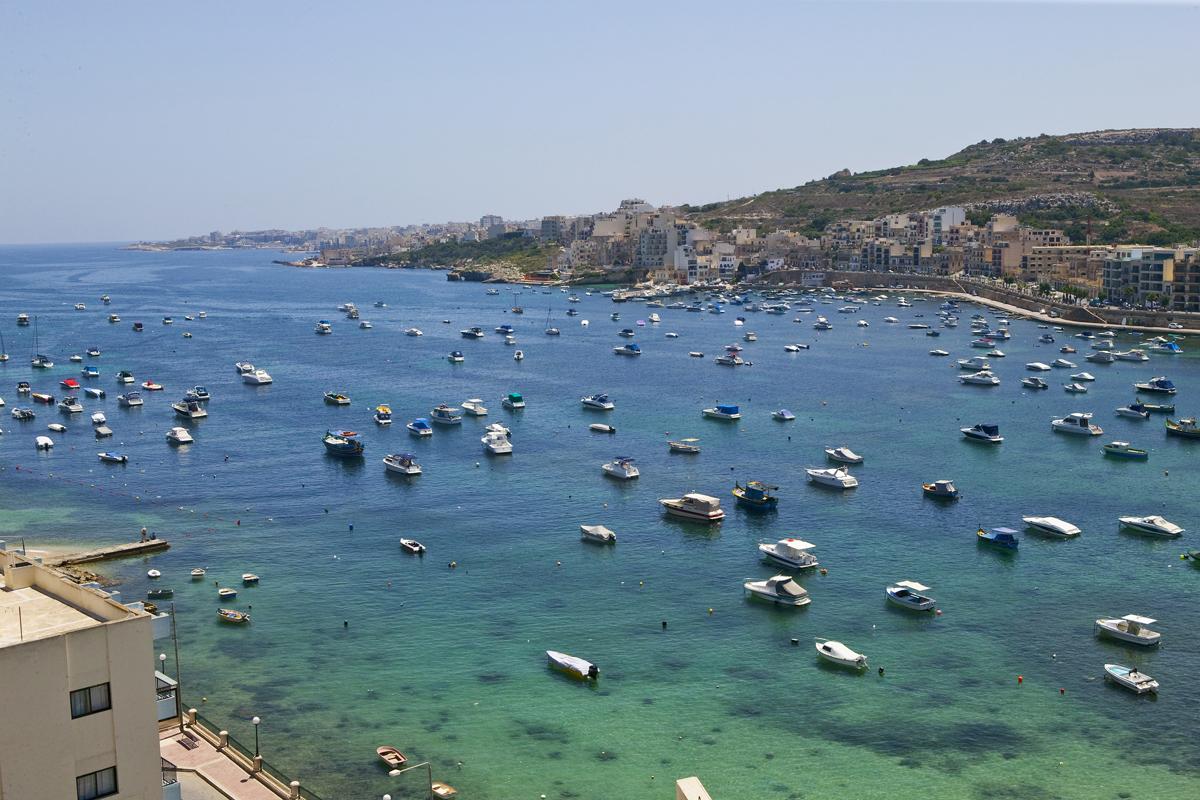 Porto Azzurro Aparthotel St. Paul's Bay Bagian luar foto